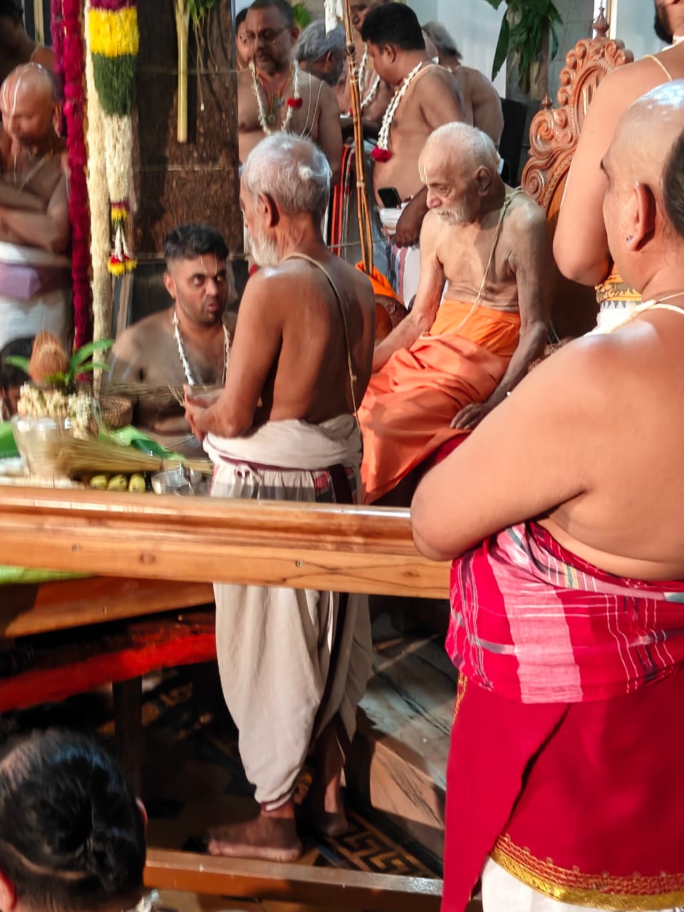 Vaidikas gathered for the Chaturmasya Sankalpa